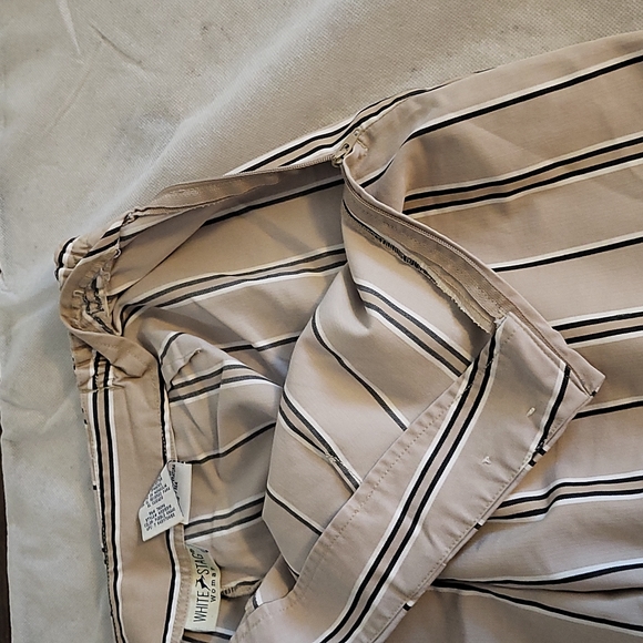 Plus size woman's capri - Picture 2 of 4